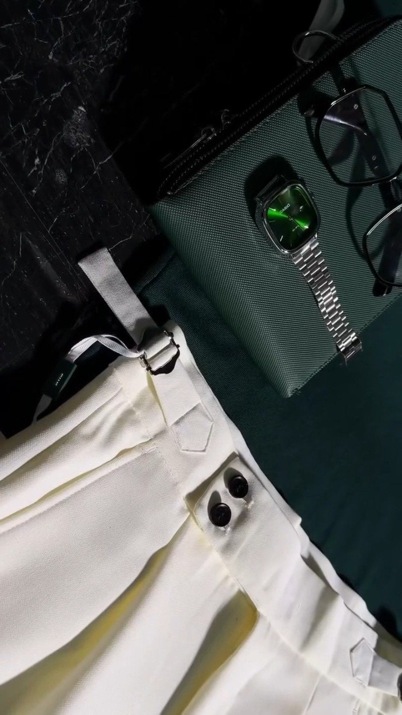 Modern Minimalist Casual Ensemble – Featuring Forest Green & Crisp Cream