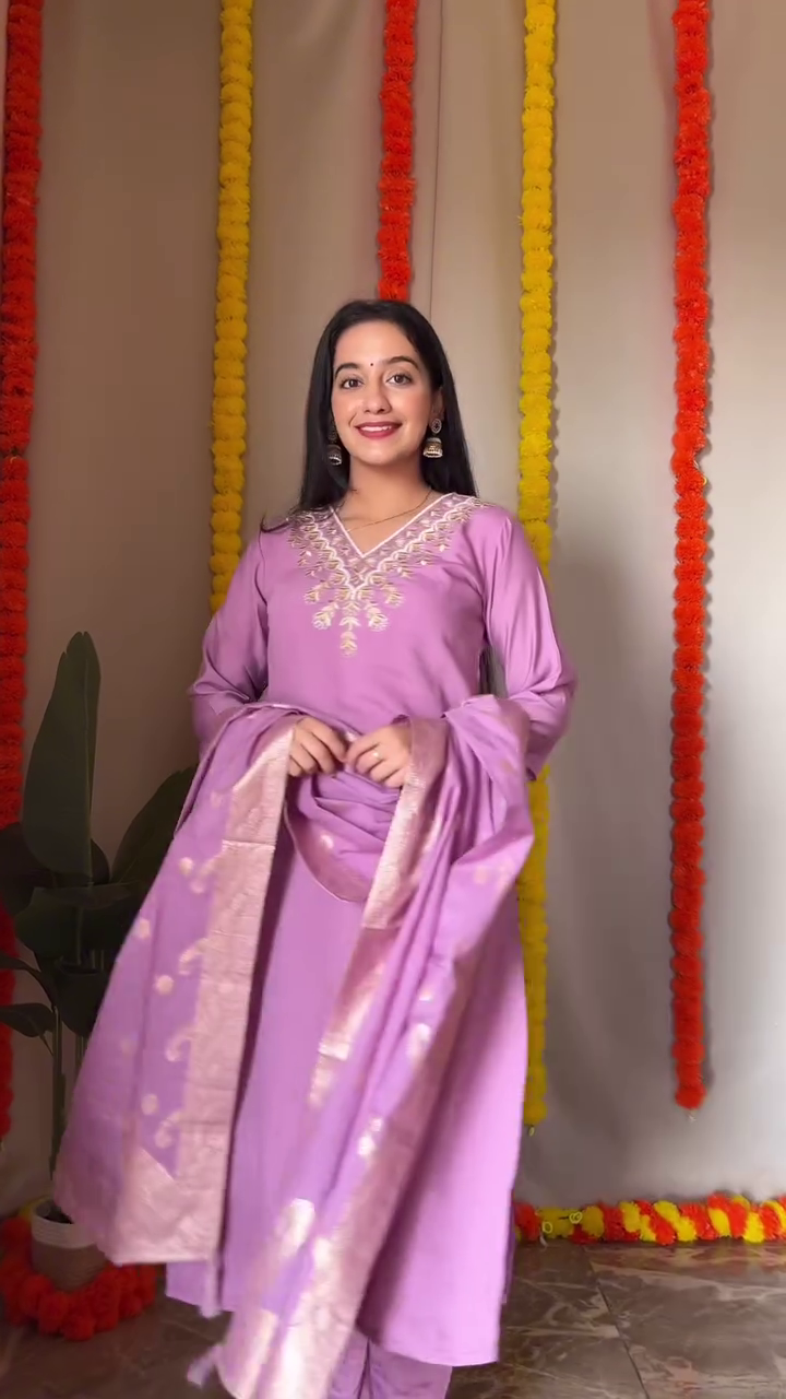 Royal Red Festive Kurta Set with Dupatta – Elegant Ethnic Wear
