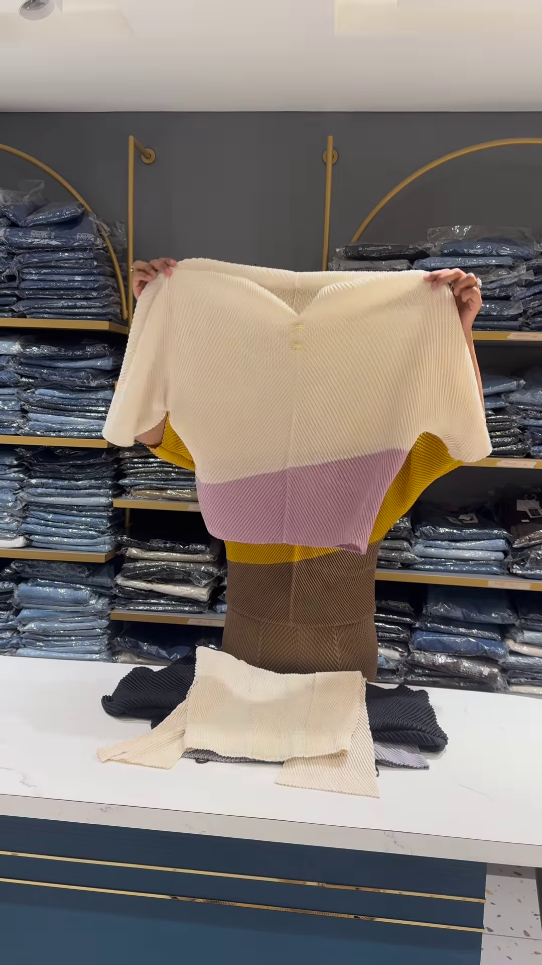 🍂 Cocoa Blend – Ribbed Colorblock Knit Top ✨
