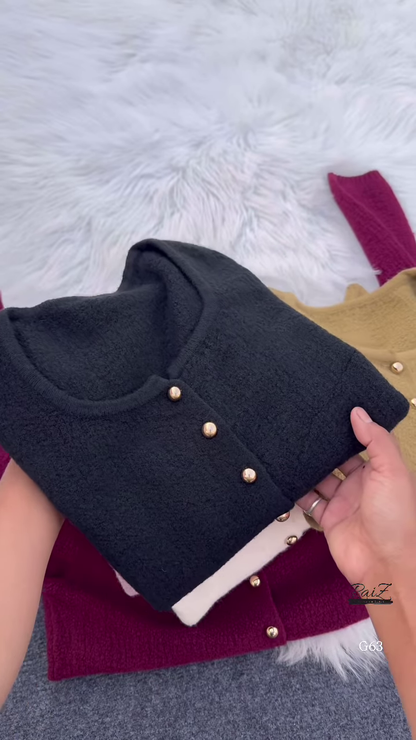 Plush Button Knit Cardigan – Soft, Minimal, and Effortlessly Luxe ✨🧶