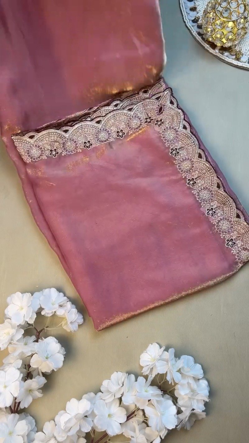 Elegant Deep Plum Velvet & Shimmer Organza Saree Set – A Statement of Regal Sophistication
