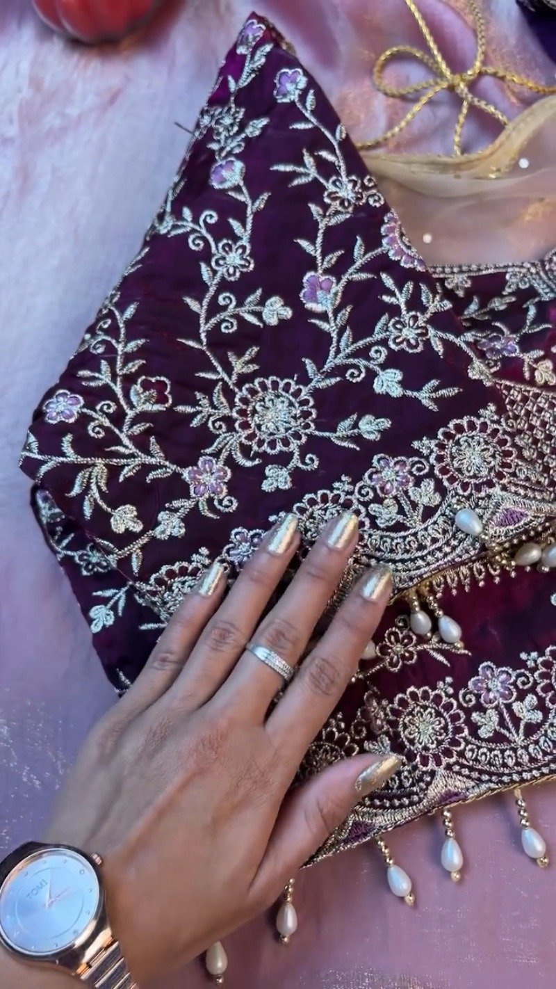 Elegant Deep Plum Velvet & Shimmer Organza Saree Set – A Statement of Regal Sophistication