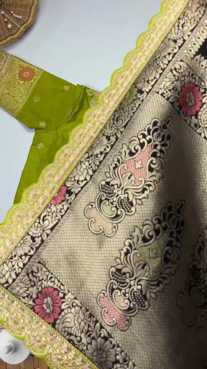 Exquisite Banarasi Scalloped Edge Saree & Blouse Set – Available in Cream, Black, Blue & Red