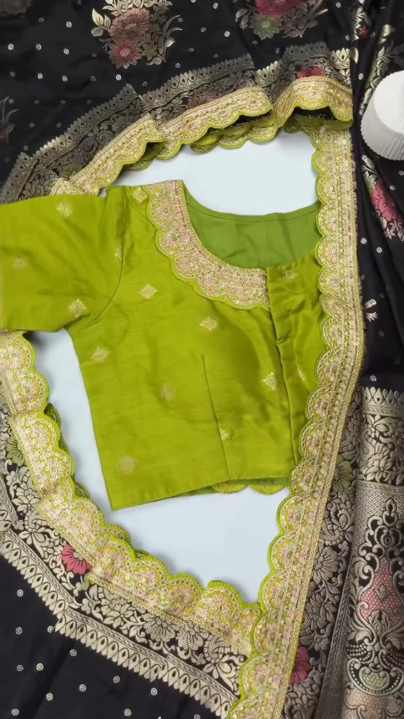 Exquisite Banarasi Scalloped Edge Saree & Blouse Set – Available in Cream, Black, Blue & Red
