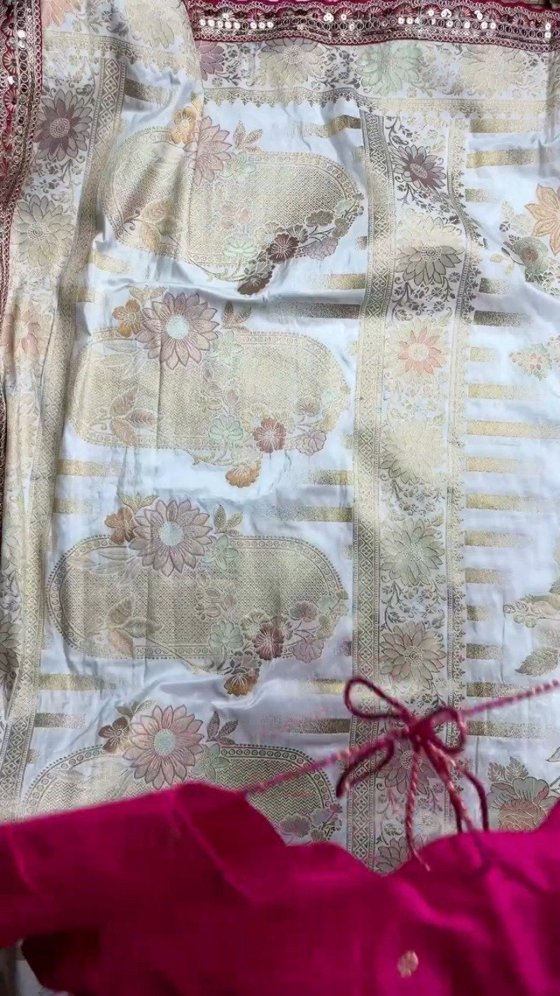 Exquisite Brocade-Embellished Saree and Blouse Set – Available in Cream & Magenta