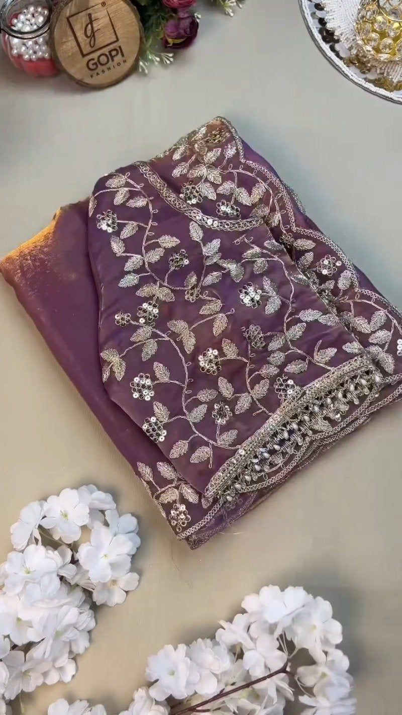 Enchanting Lavender Organza Saree Set with Silver Zari Embroidery