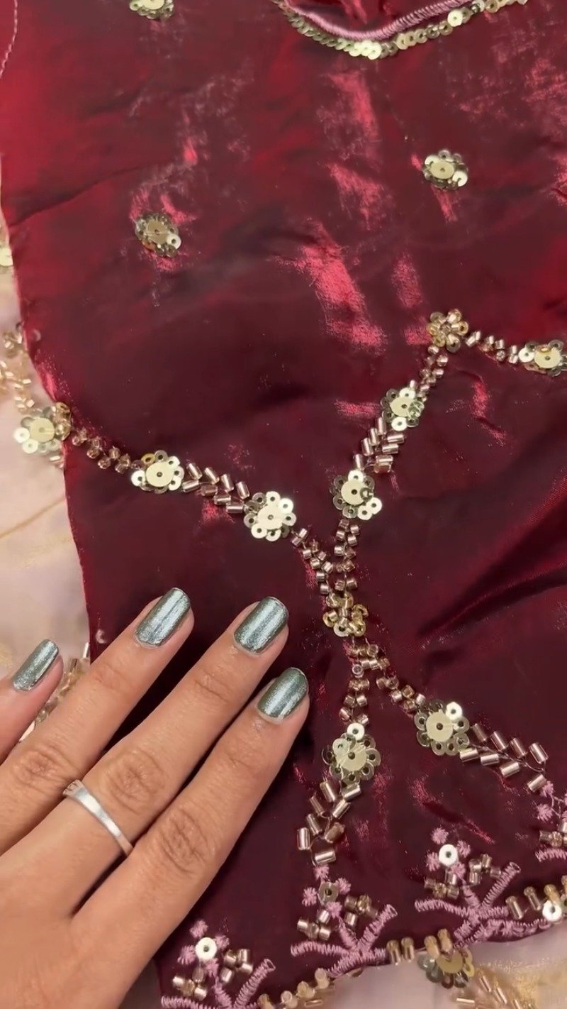 Embroidered Velvet & Organza Co-ord Set with Sequin Detailing – Available in Maroon & Dusty Pink