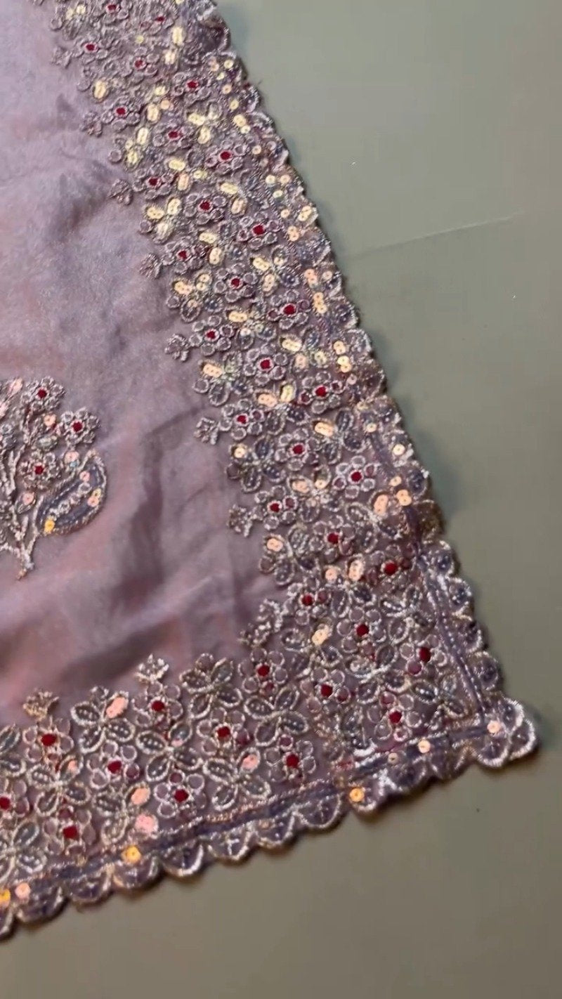 Enchanting Lilac Organza Saree & Maroon Velvet Blouse Set – Available in Lilac & Maroon