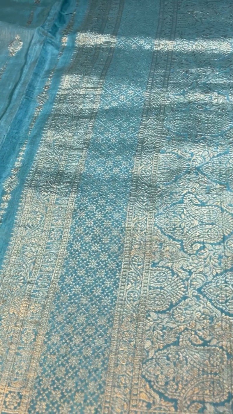 Opulent Paisley-Embroidered Silk Saree with Contrast Handcrafted Blouse – Available in Fuchsia & Teal Blue