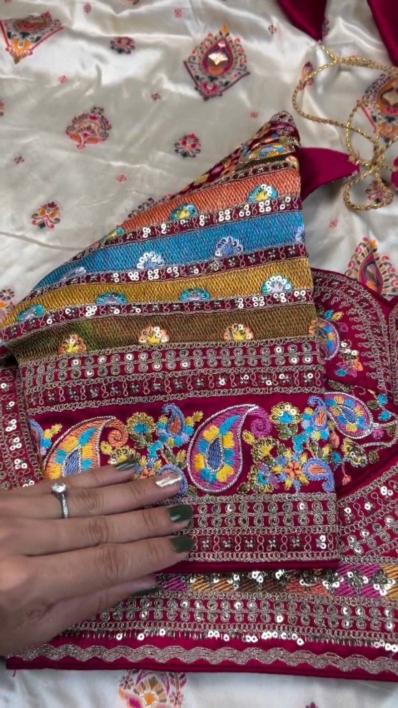 Opulent Festive Lehenga Set with Intricate Mirror Work – Available in Traditional Crimson & Pure Ivory