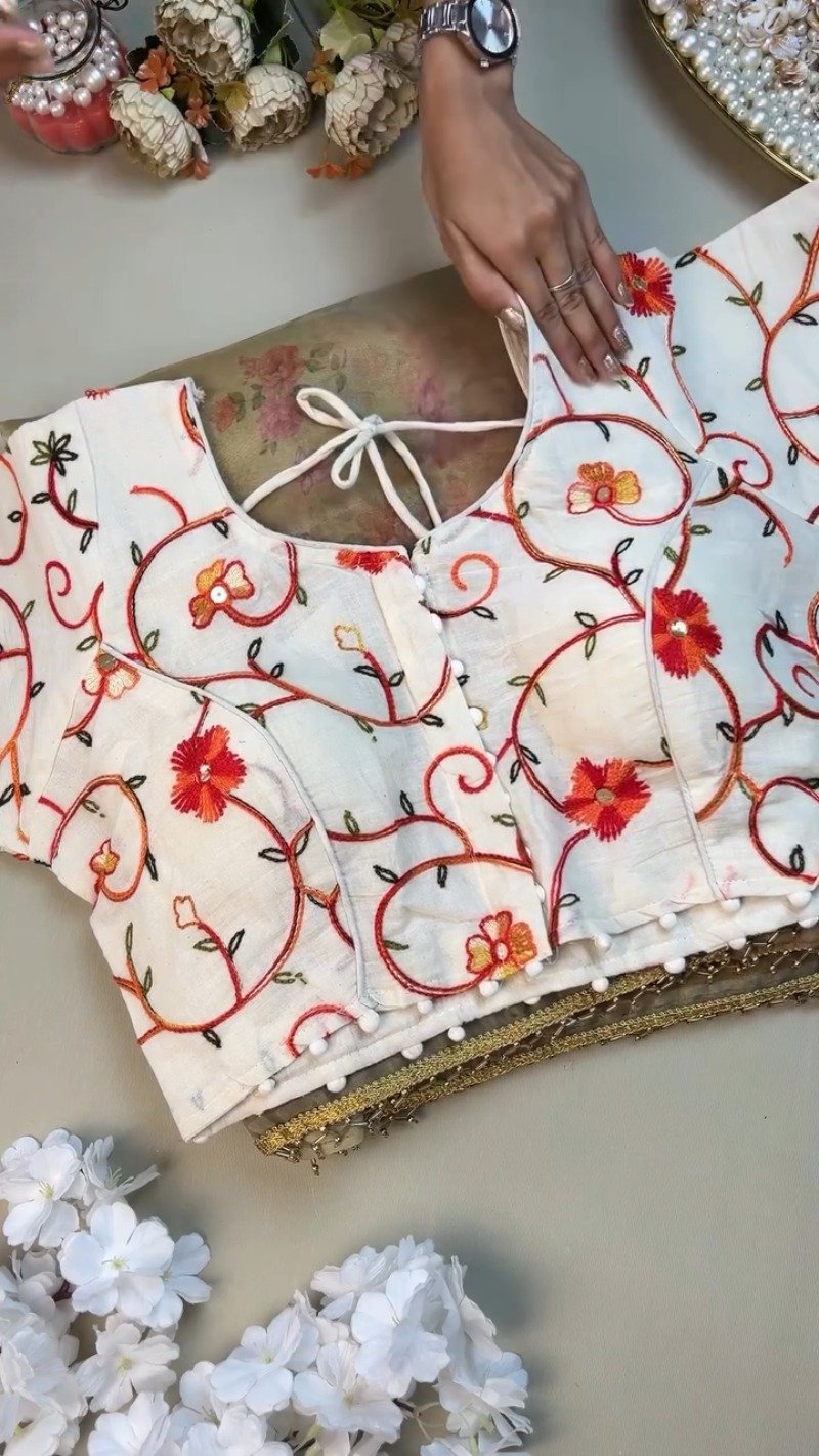 Floral Embroidered White Organza Blouse and Saree Set – Elegance Redefined