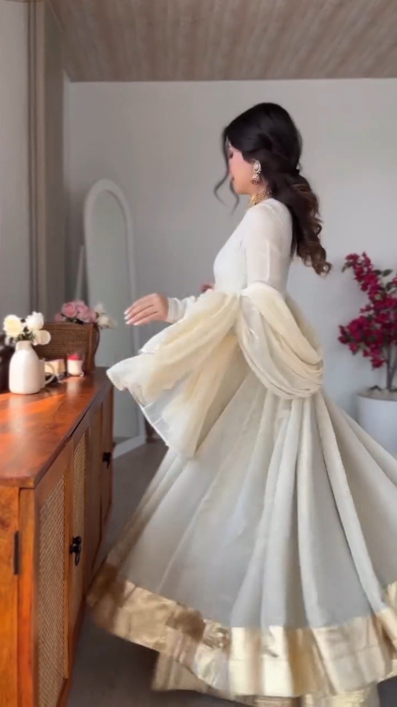 Ethereal Cream & Gold Anarkali Ensemble with Delicate Dupatta – Available in Cream & Soft Peach