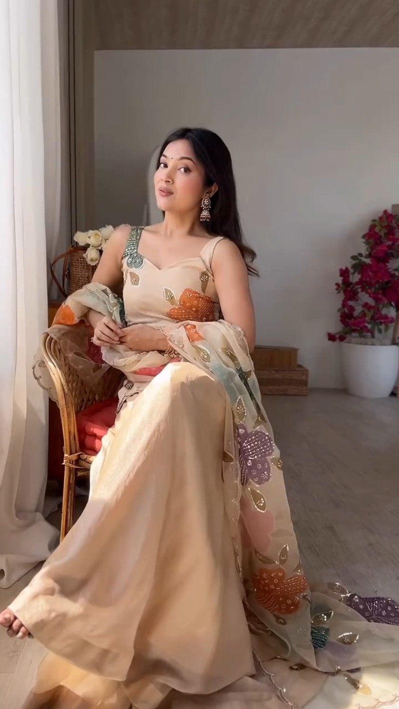 Ethereal Floral Organza Kurta Set with Intricate Sequin Embellishments