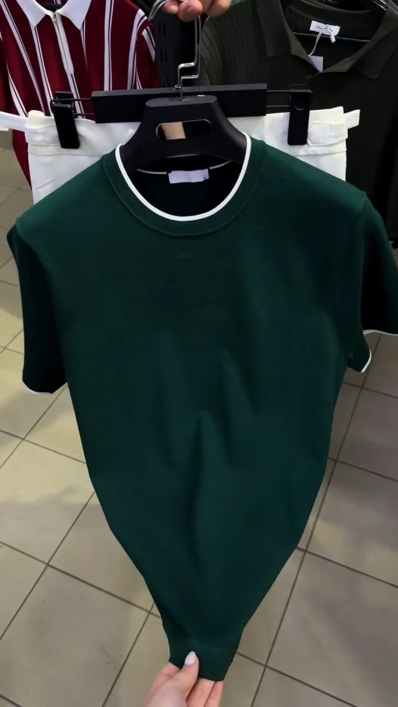 Urban Minimalist Crew-Neck T-Shirt and Trouser Ensemble – Available in Forest Green & Crisp White