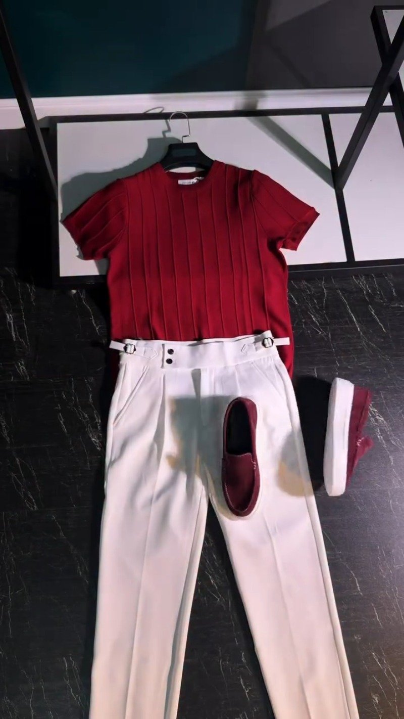 Modern Minimalist Ribbed Knit Ensemble – Available in Maroon & White