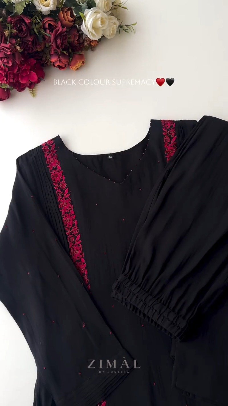 Midnight Noir Embroidered Kurta Set with Scalloped Dupatta