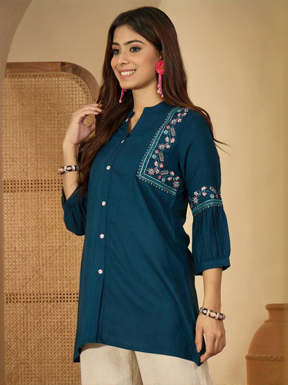 Women Viscose Rayon Embroidered Straight Kurtis